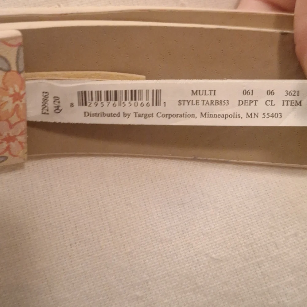 Pre-owned Floral Patterned Belt Size M Pink/Cream/Silver w/ Bluish Green Leaves - Picture 2 of 2